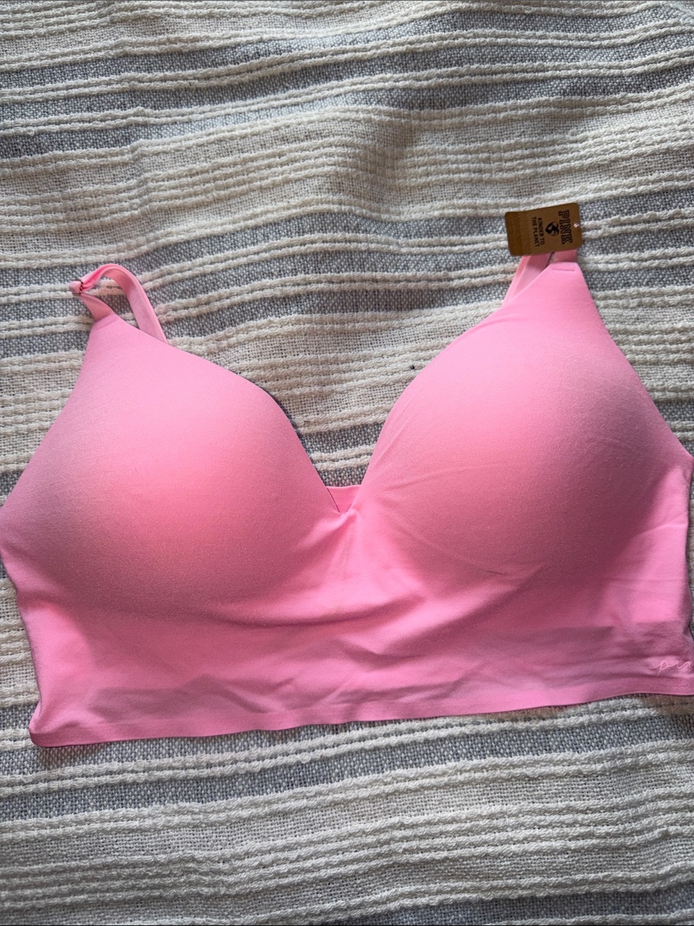 PINK Victoria's Secret Lightly Padded Seamless Bra - Pink